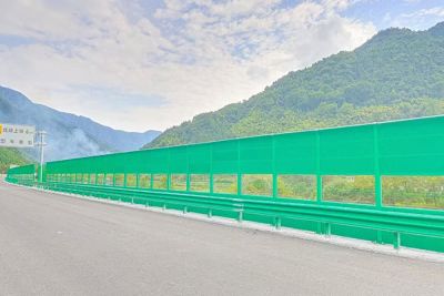 鐵路泡沫鋁聲屏障